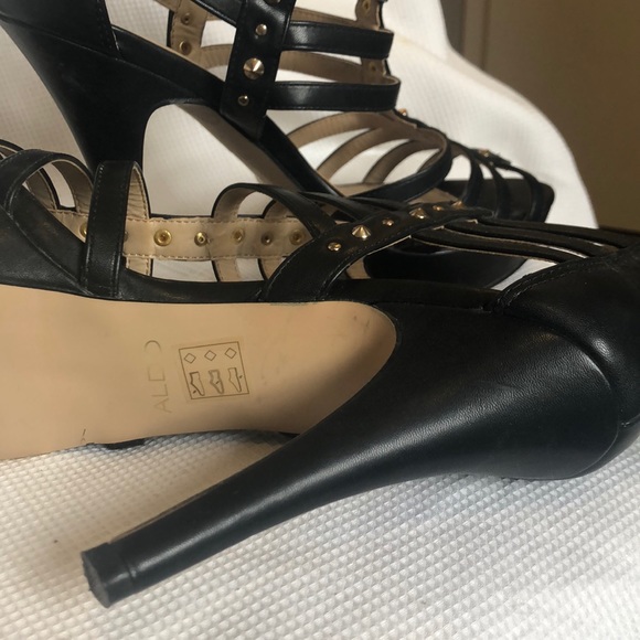 Aldo platform, caged heels - Picture 7 of 7